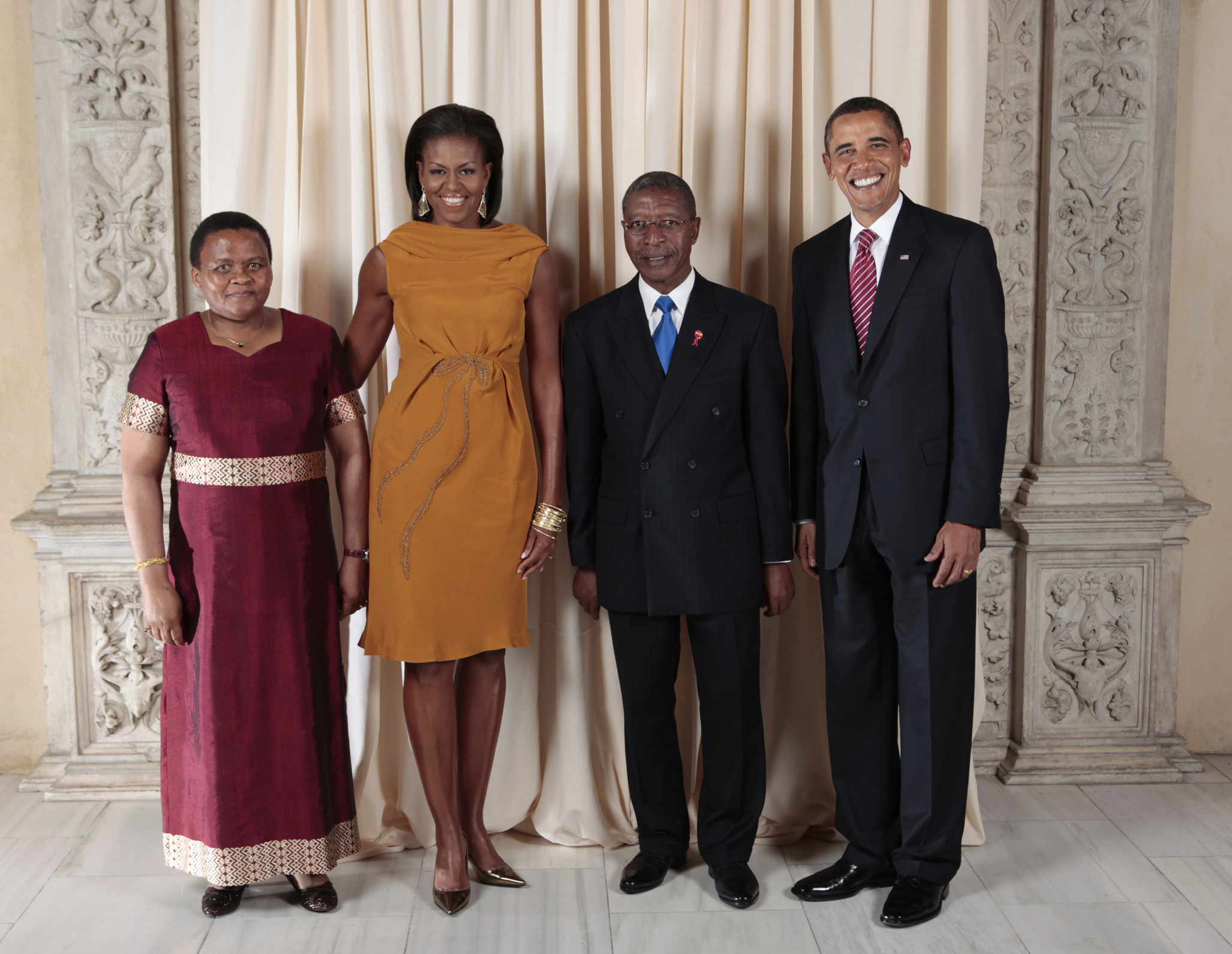 Premierminister Pakalitha Mosisili und seine Frau Mathato Mosisili zu Besuch in den Vereinigten Staaten (2009). / Bild: gemeinfrei, Offizielles Foto des Weißen Hauses von Lawrence Jackson